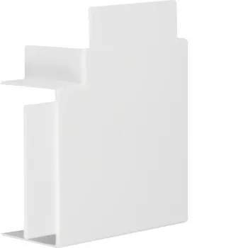 HAGER flat angle halogen-free PVC 60x110mm traffic white RAL 9016 for LF/FB skirting trunking LF6011059016