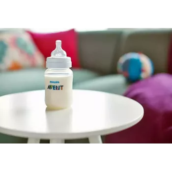 Philips Avent Anti-colic Baby Bottle 260 ml, Slow Flow, 1m+