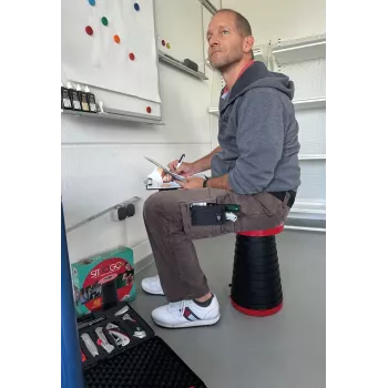 WEDO SITTOGO NXT Telescopic Stool, Plastic, Red, 10-Step Twist Height Adjustment, 150 kg Load 212 4202