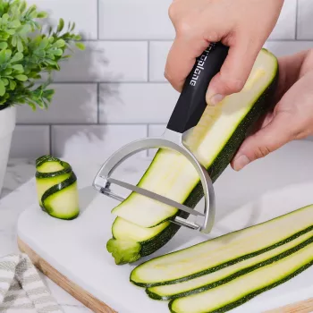 Microplane Peeler XL Peeling Knife with Surgical Stainless Steel Blade, Ergonomic Soft-Touch Handle, Integrated Potato Eye Remover, Black